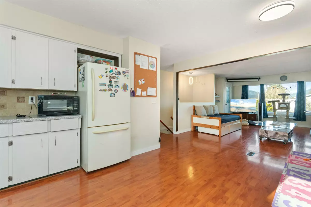 Staircase Photo of A 46520 Rolinde Crescent, Chilliwack, BC