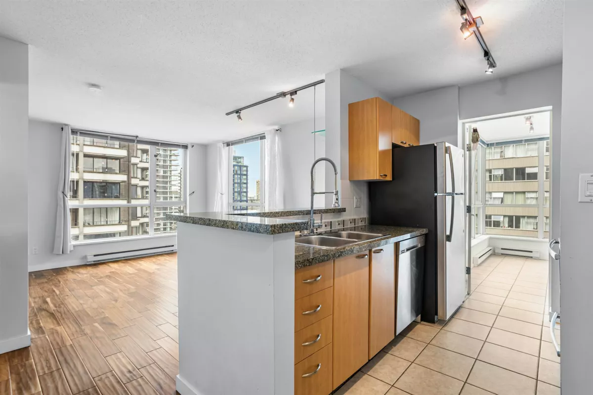 Exterior Rear Photo of 1506 1420 W Georgia Street, Vancouver, BC