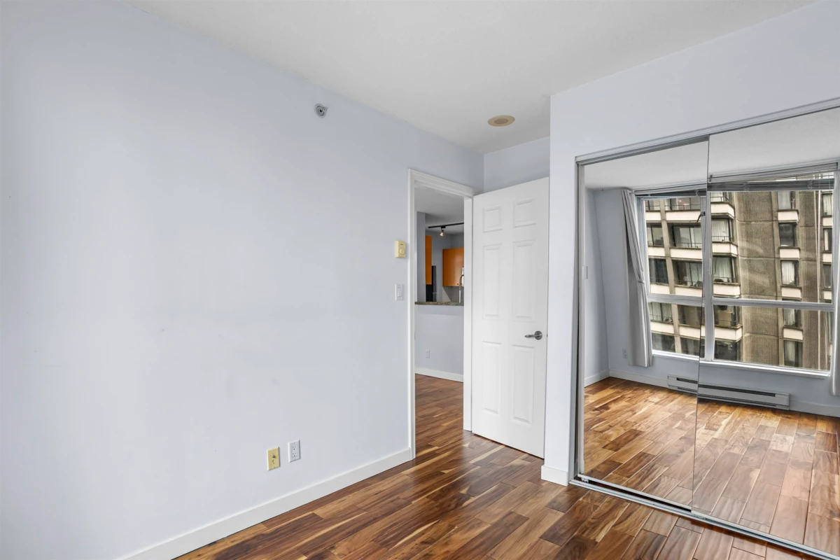 Primary Bathroom Photo of 1506 1420 W Georgia Street, Vancouver, BC