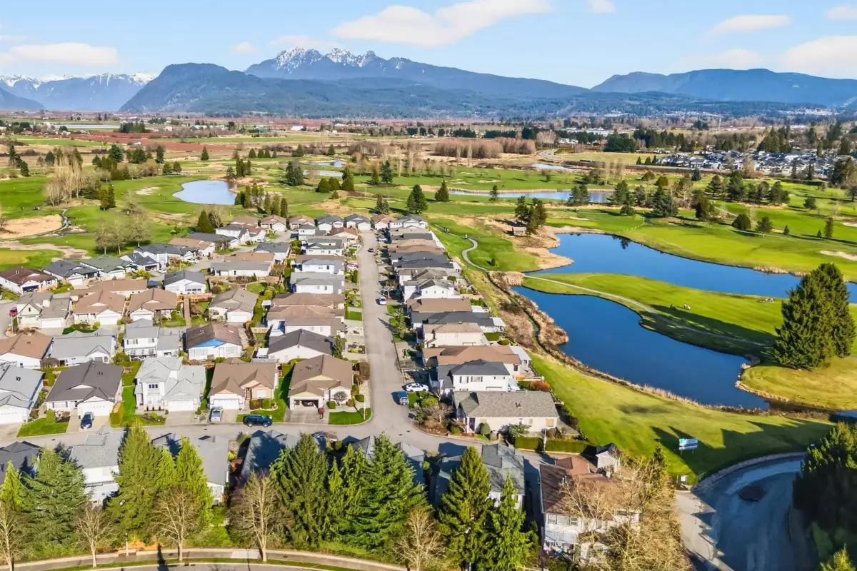 Community Amenities Photo (Clubhouse) of 148 19639 Meadow Gardens Way, Pitt Meadows, BC