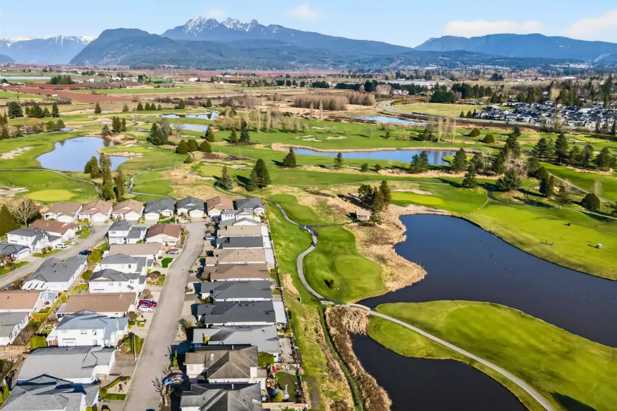 Fitness Center Photo Near 148 19639 Meadow Gardens Way, Pitt Meadows, BC