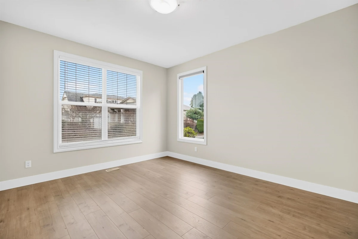 Kitchen Island Photo of 148 19639 Meadow Gardens Way, Pitt Meadows, BC