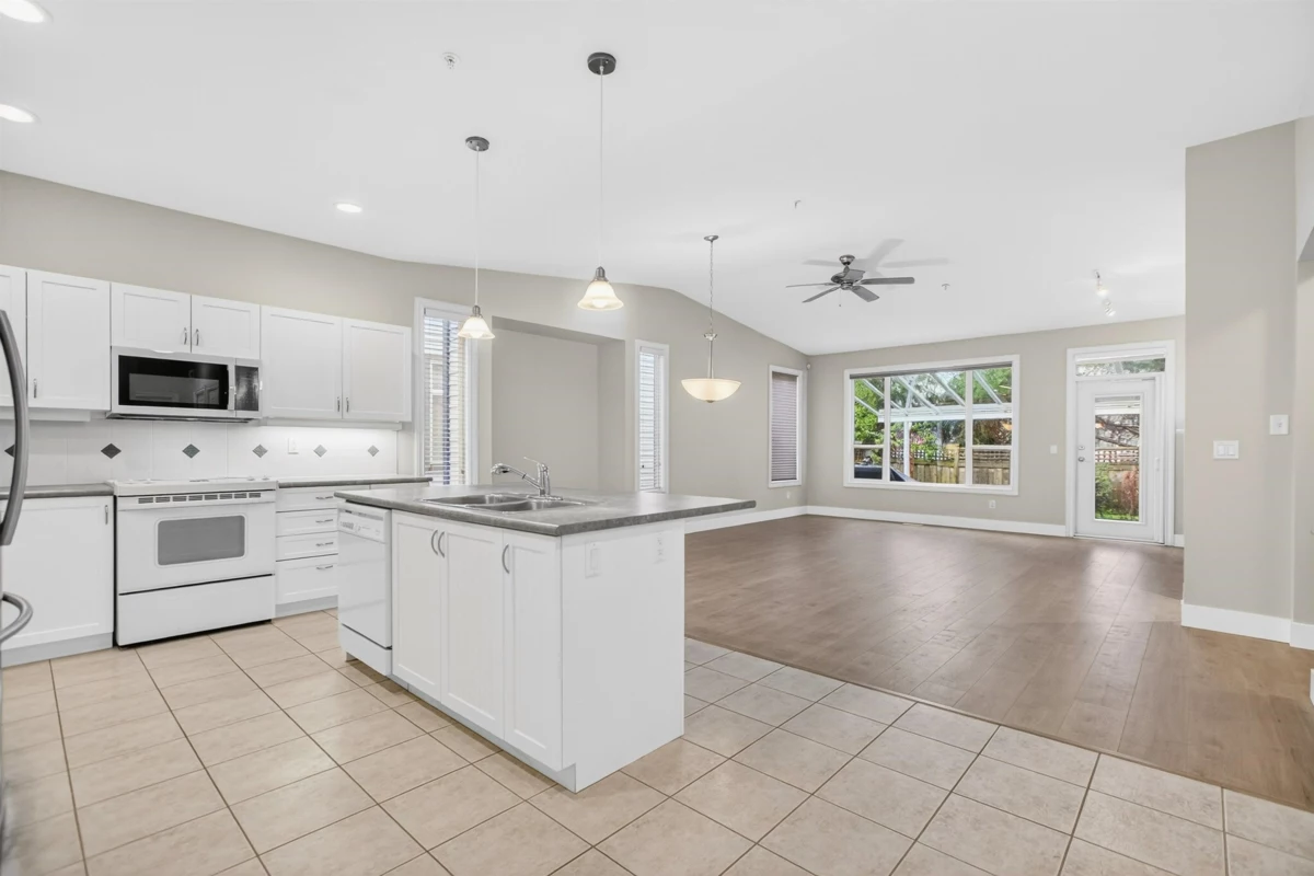 Primary Bedroom Photo of 148 19639 Meadow Gardens Way, Pitt Meadows, BC