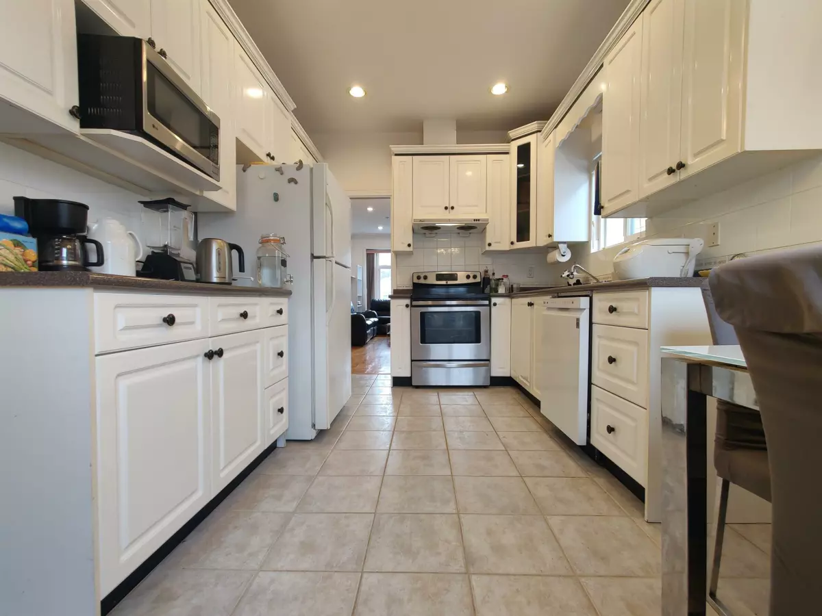 Breakfast Nook Photo of 3461 William Street, Vancouver, BC