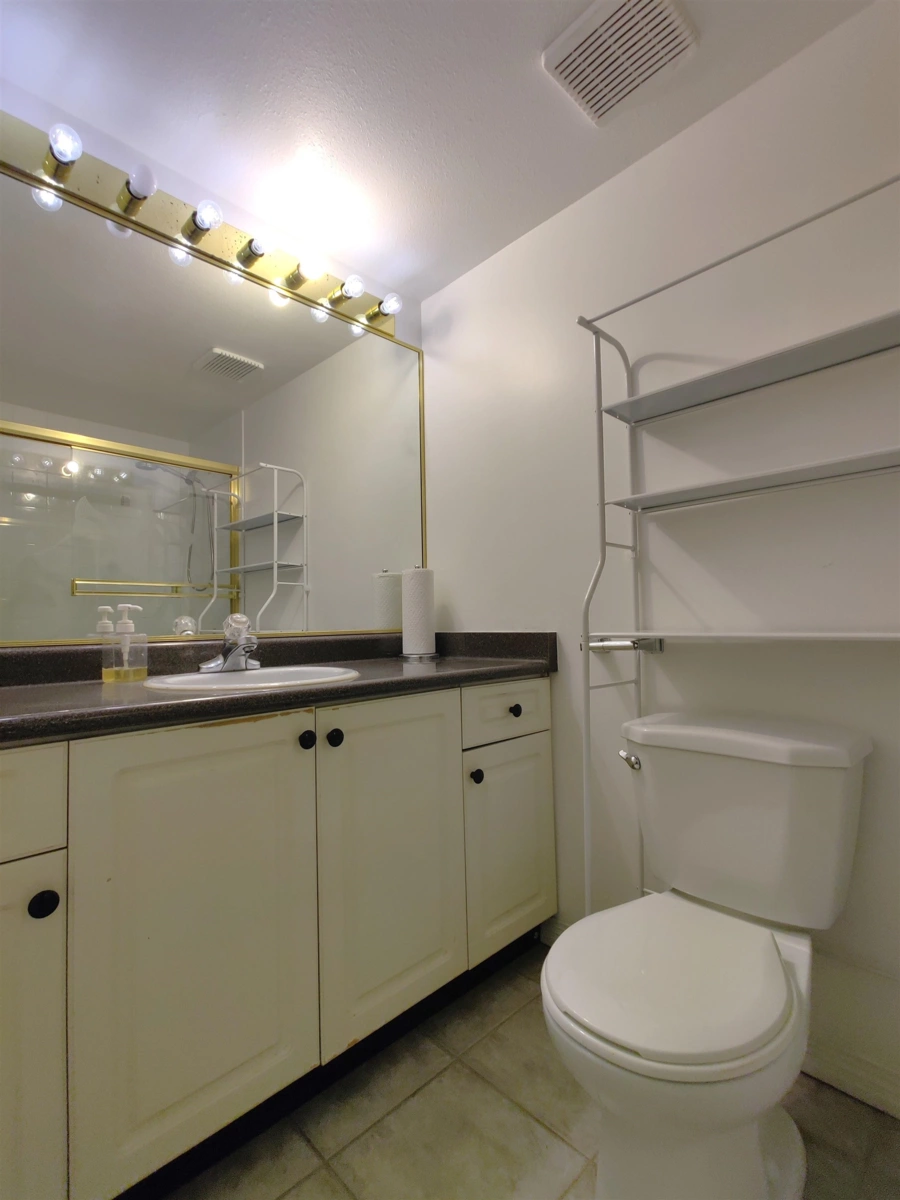 Garden / Landscaping Photo of 3461 William Street, Vancouver, BC