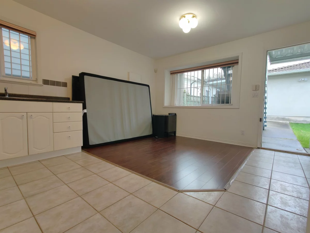 Hot Tub / Spa Photo of 3461 William Street, Vancouver, BC