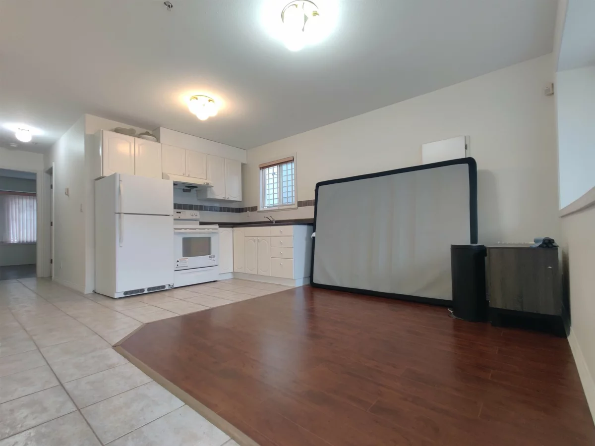 Staircase Photo of 3461 William Street, Vancouver, BC