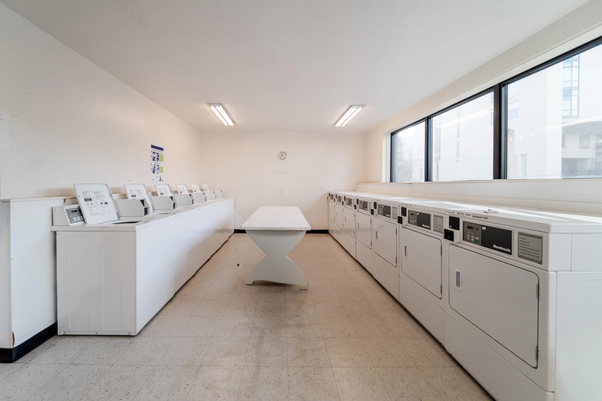 Hallway Photo of 308 1330 Harwood Street, Vancouver, BC