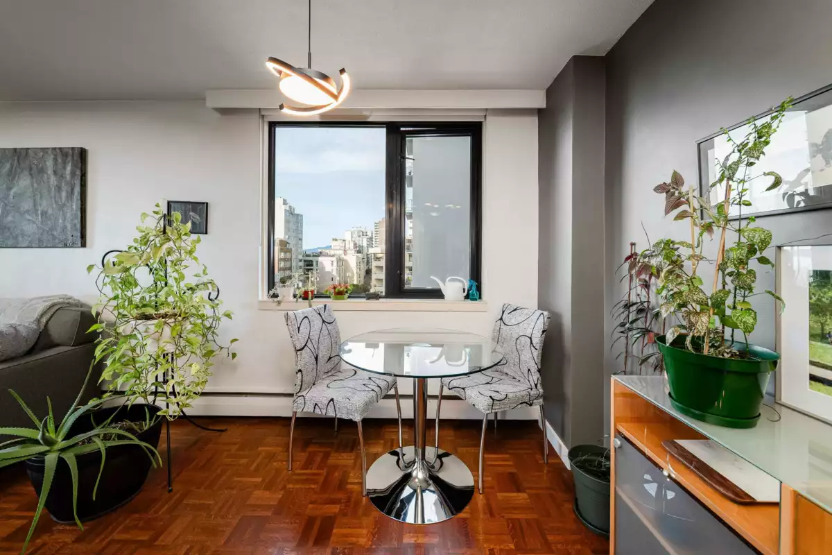 Kitchen Photo of 308 1330 Harwood Street, Vancouver, BC