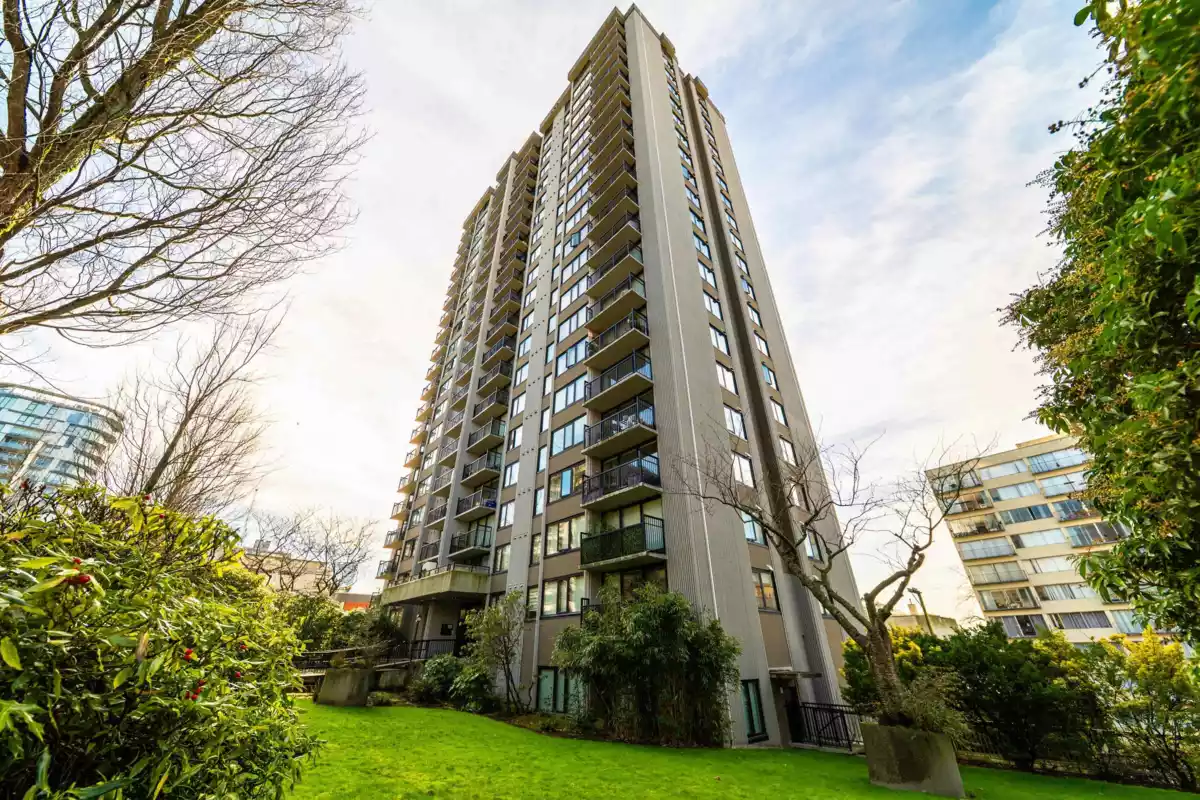Laundry Room Photo of 308 1330 Harwood Street, Vancouver, BC