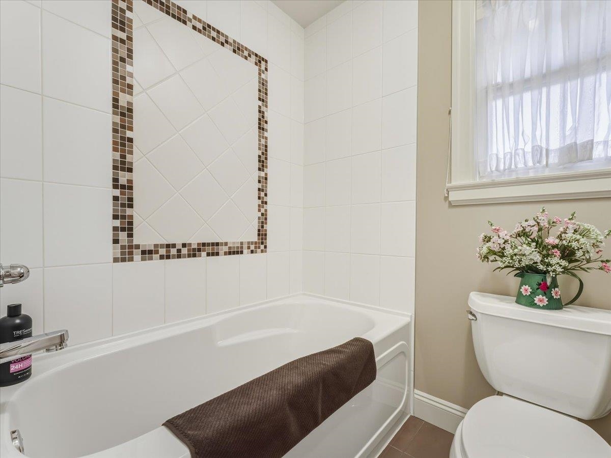 Basement Recreation Room Photo of 5822 Cove Link Road, Ladner, BC