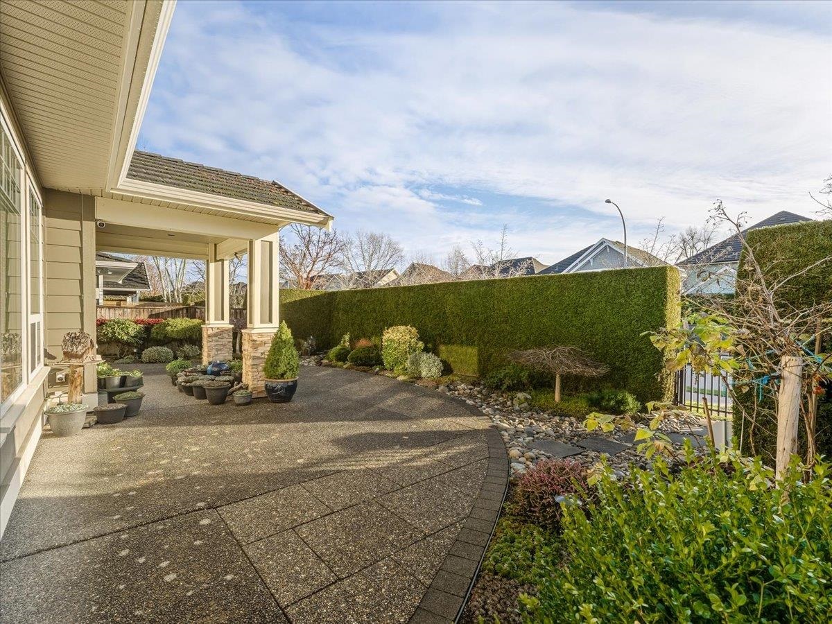 Entry Foyer Photo of 5822 Cove Link Road, Ladner, BC