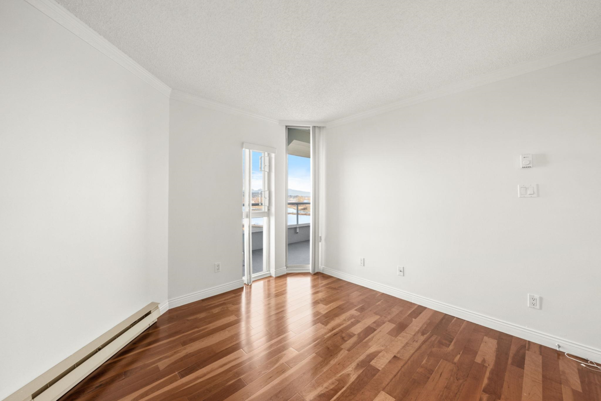 Basement Recreation Room Photo of 804 71 Jamieson Court, New Westminster, BC
