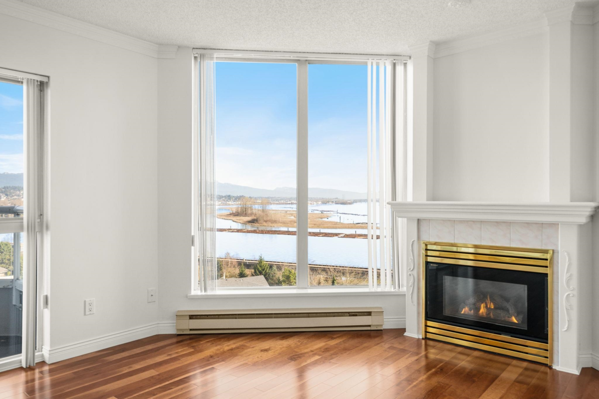 Family Room Photo of 804 71 Jamieson Court, New Westminster, BC
