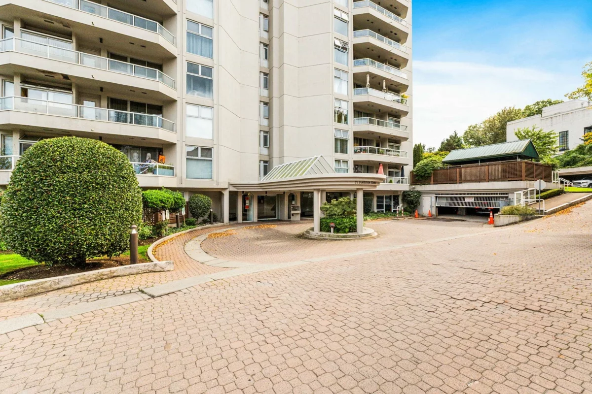 Hot Tub / Spa Photo of 804 71 Jamieson Court, New Westminster, BC