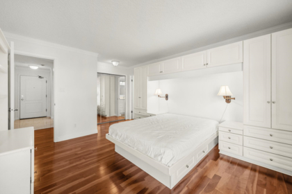 Hallway Photo of 804 71 Jamieson Court, New Westminster, BC