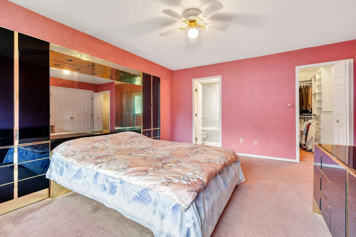 Guest Bathroom Photo of 1921 155 Street, Surrey, BC