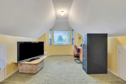 Entry Foyer Photo of 1921 155 Street, Surrey, BC