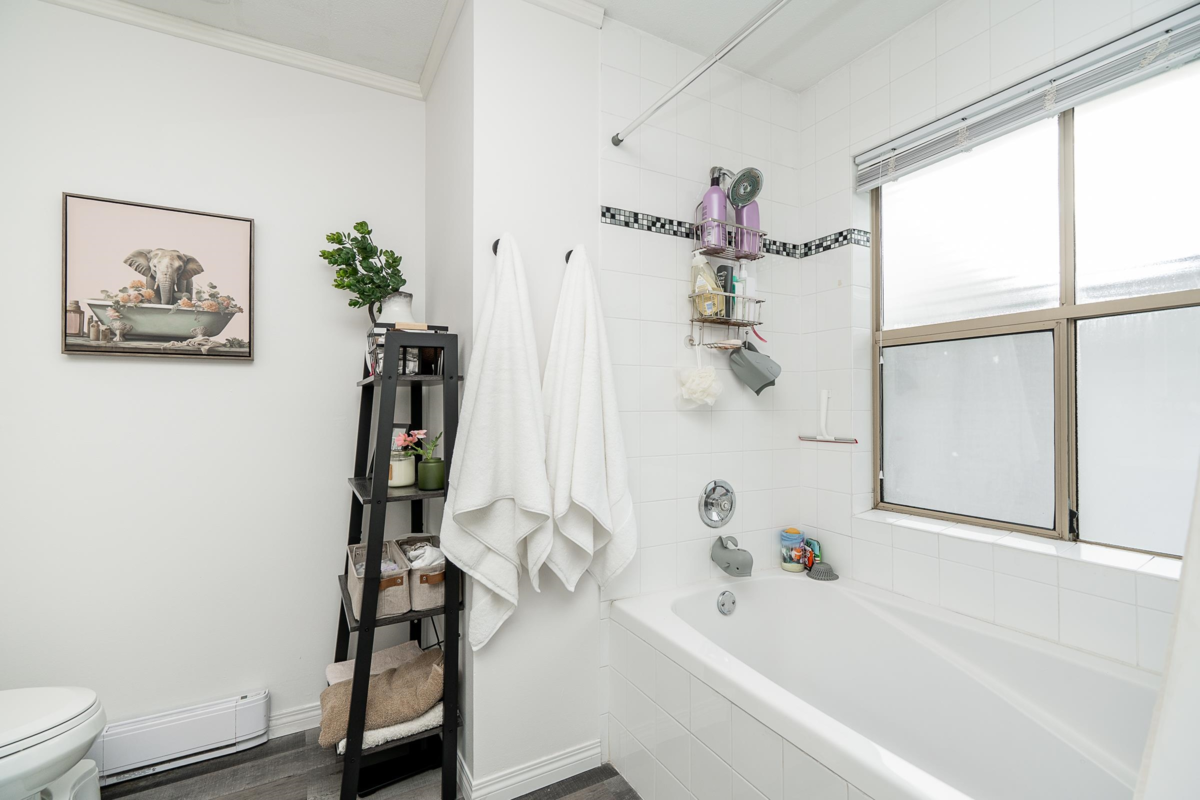 Mudroom Photo of 35 19160 119 Avenue, Pitt Meadows, BC