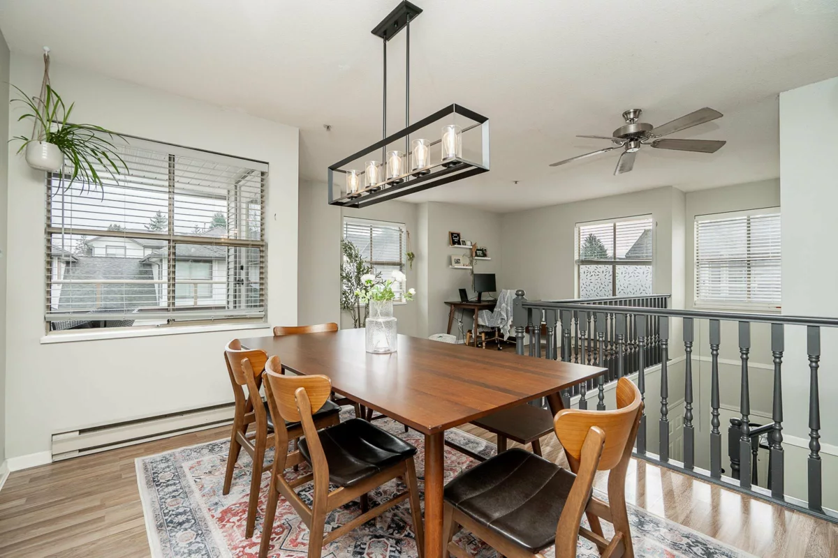 Primary Bathroom Photo of 35 19160 119 Avenue, Pitt Meadows, BC