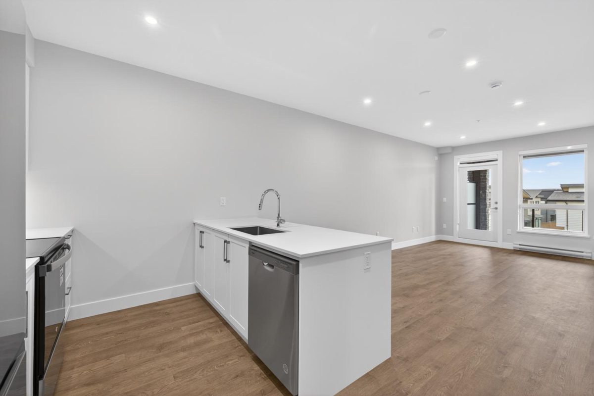 Family Room Photo of 210 1930 Starling Drive, Tsawwassen, BC