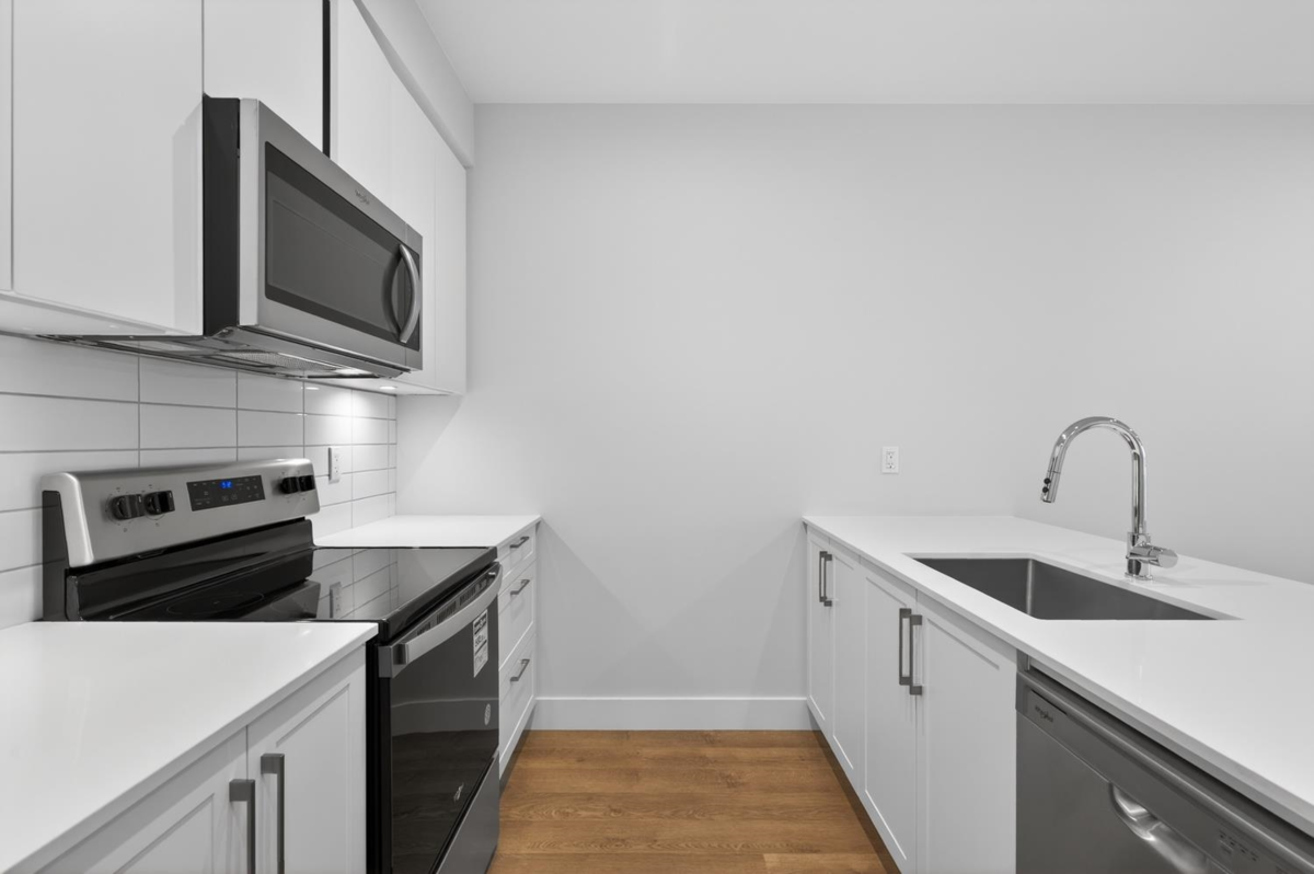 Kitchen Island Photo of 210 1930 Starling Drive, Tsawwassen, BC