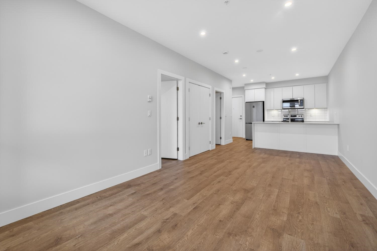 Walk-In Closet Photo of 210 1930 Starling Drive, Tsawwassen, BC