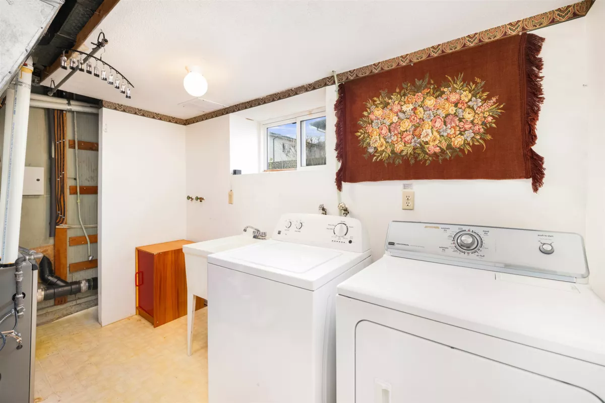 Primary Bathroom Photo of 5045 Barker Crescent, Burnaby, BC