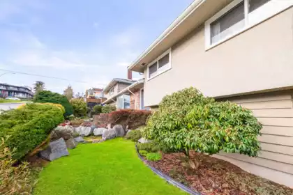 5045 Barker Crescent, Burnaby, BC, Burnaby — Single Family Residence for sale