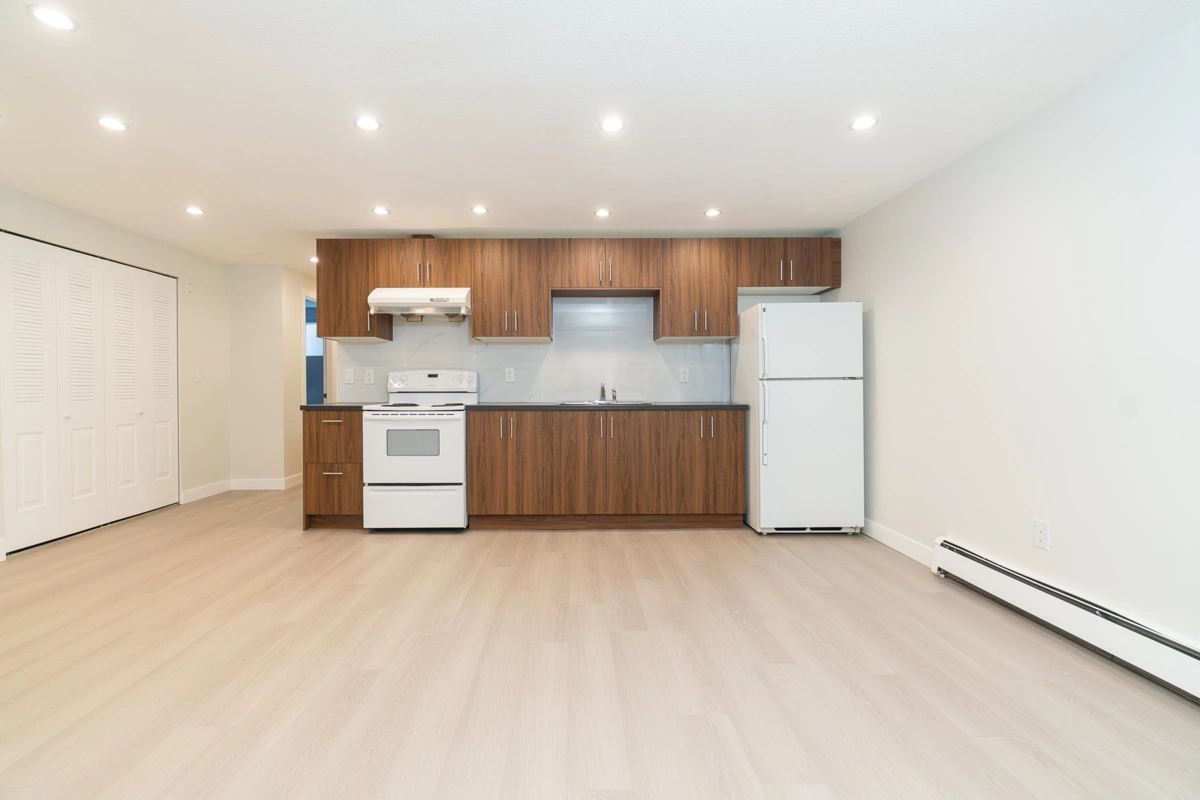 Hallway Photo of 6169 Lochdale Street, Burnaby, BC