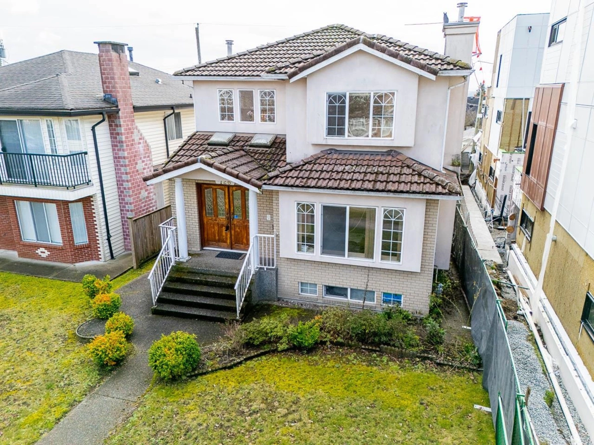 Fitness Center Photo Near 726 E 56th Avenue, Vancouver, BC