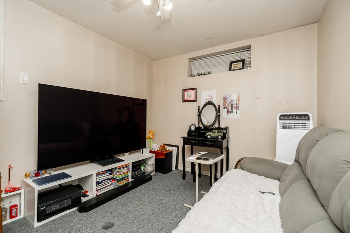 Hot Tub / Spa Photo of 726 E 56th Avenue, Vancouver, BC