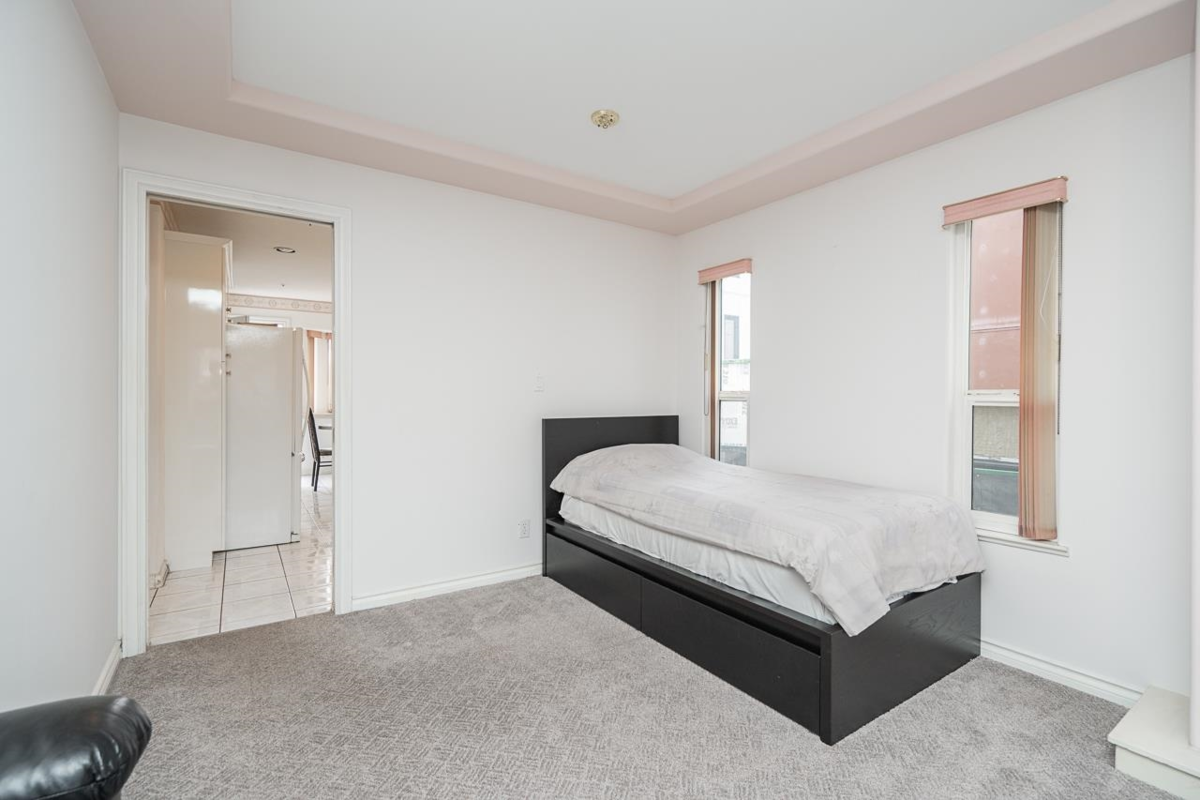 Pantry Photo of 726 E 56th Avenue, Vancouver, BC