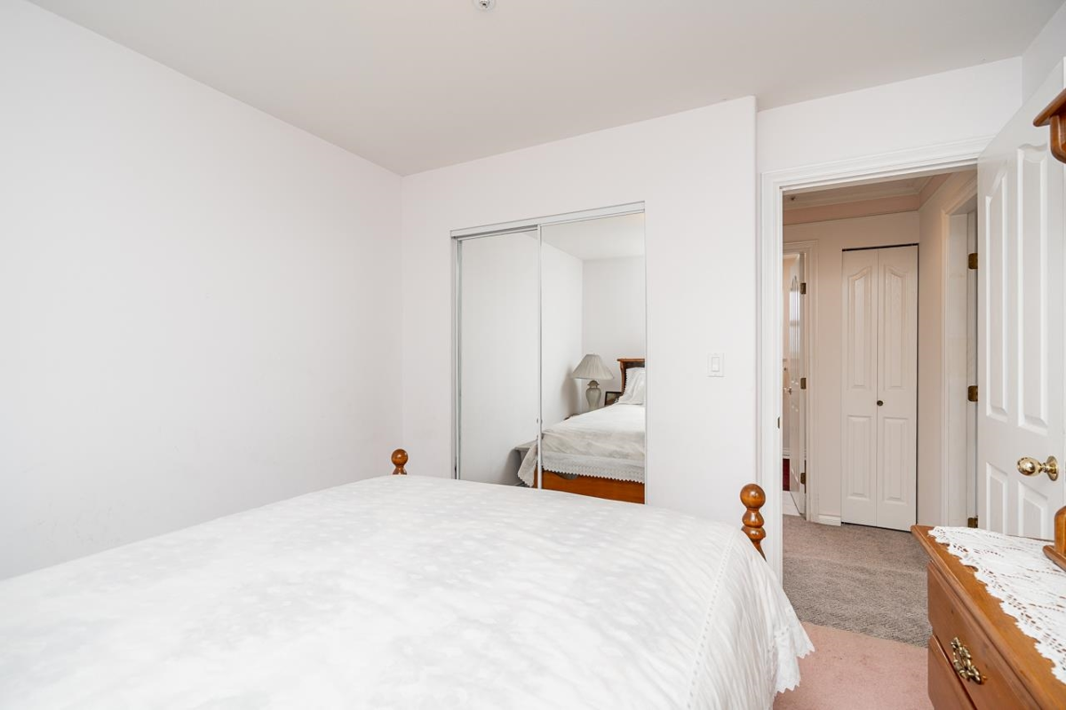 Staircase Photo of 726 E 56th Avenue, Vancouver, BC