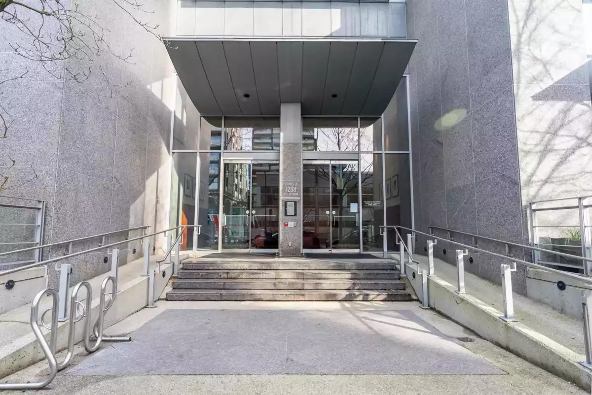 Dining Area Photo of 2106 1288 W Georgia Street, Vancouver, BC