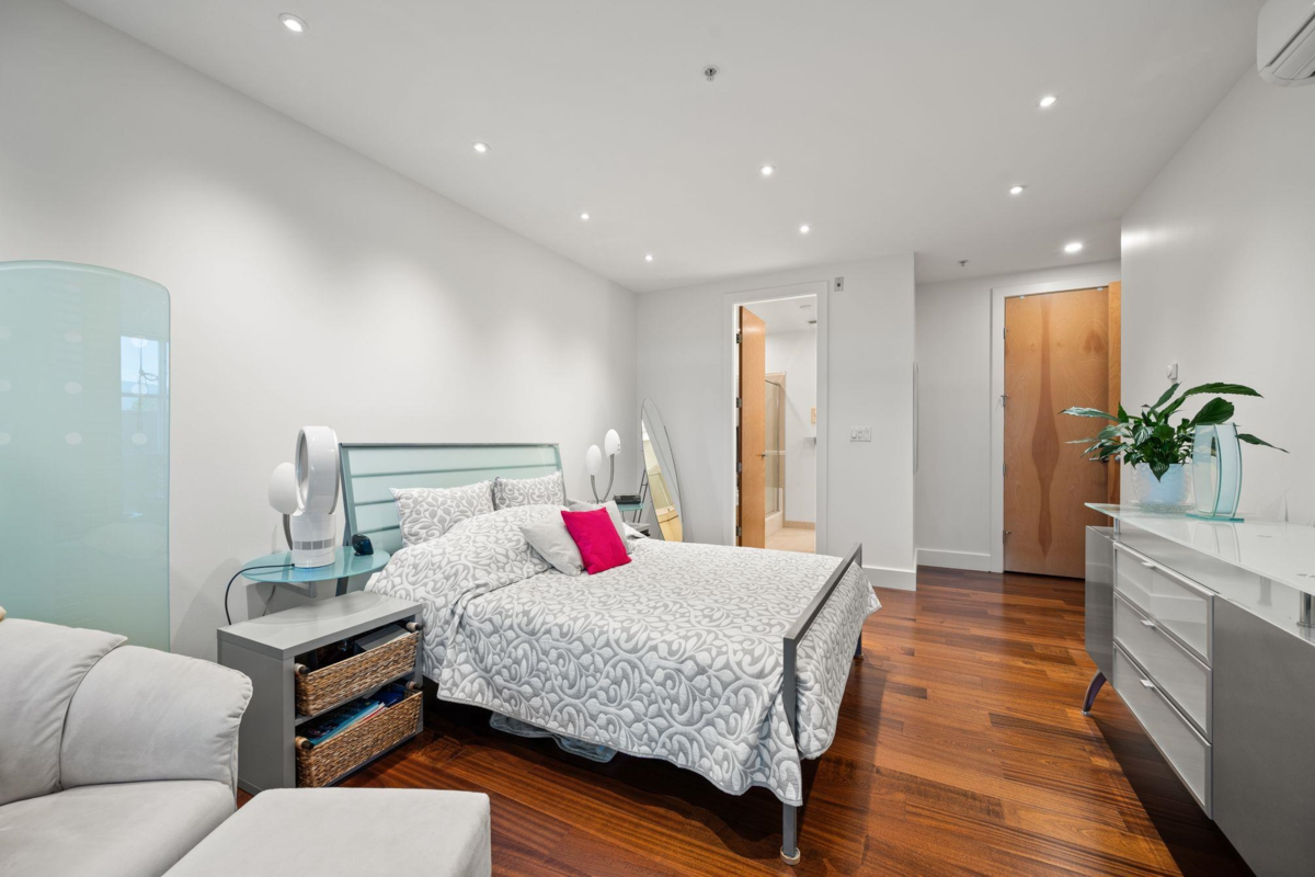 Office / Den Photo of 202 1750 W 2nd Avenue, Vancouver, BC