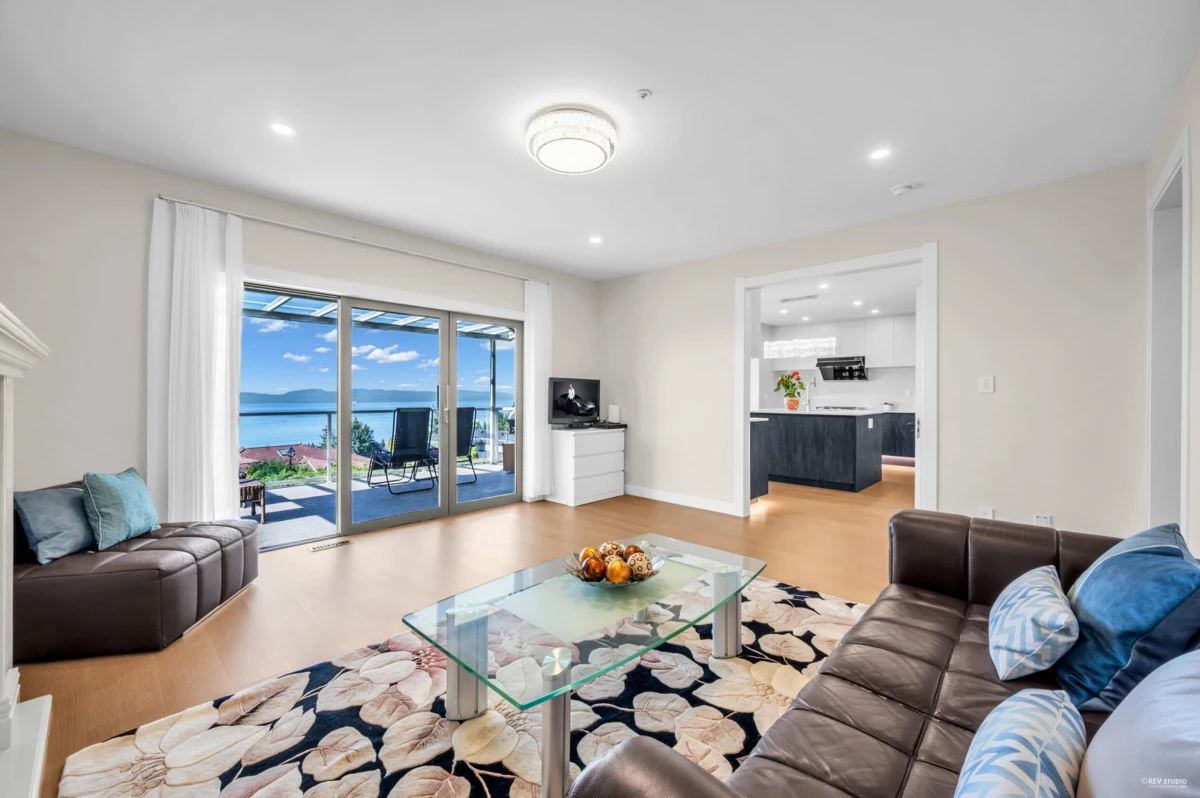 Basement Recreation Room Photo of 2662 Chelsea Place, West Vancouver, BC