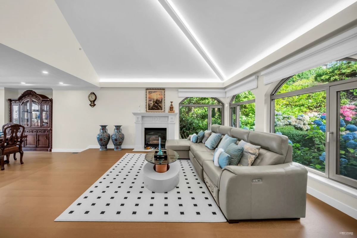 Family Room Photo of 2662 Chelsea Place, West Vancouver, BC