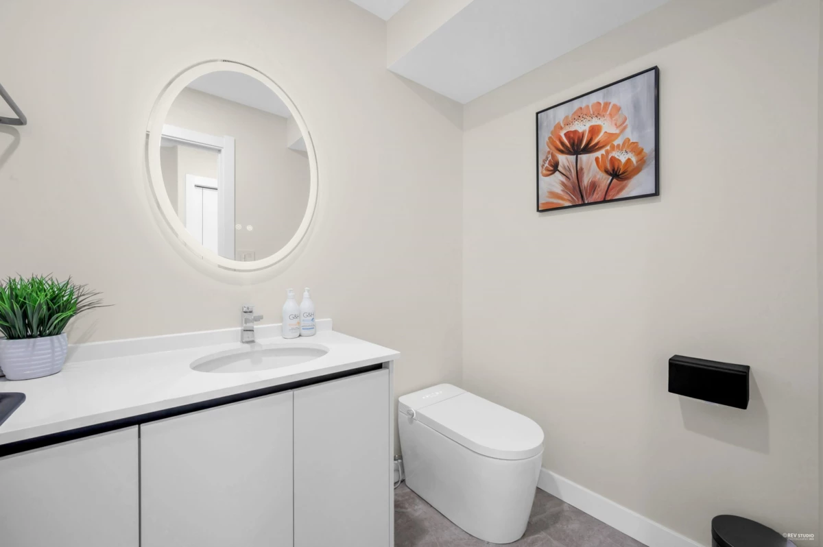 Mudroom Photo of 2662 Chelsea Place, West Vancouver, BC