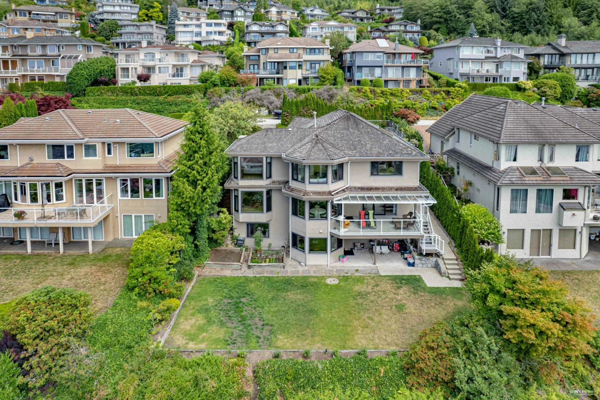 Playground / Recreational Area Near 2662 Chelsea Place, West Vancouver, BC