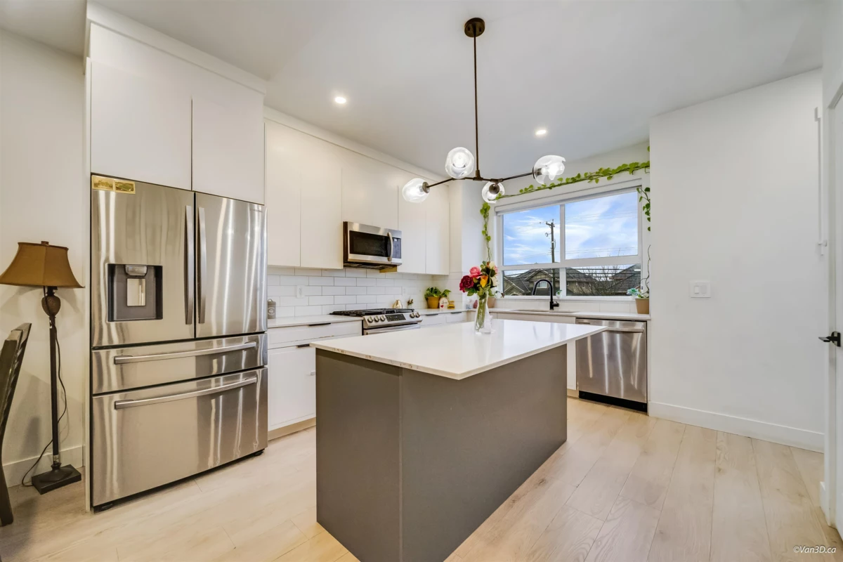 Breakfast Nook Photo of 33 6138 128 Street, Surrey, BC