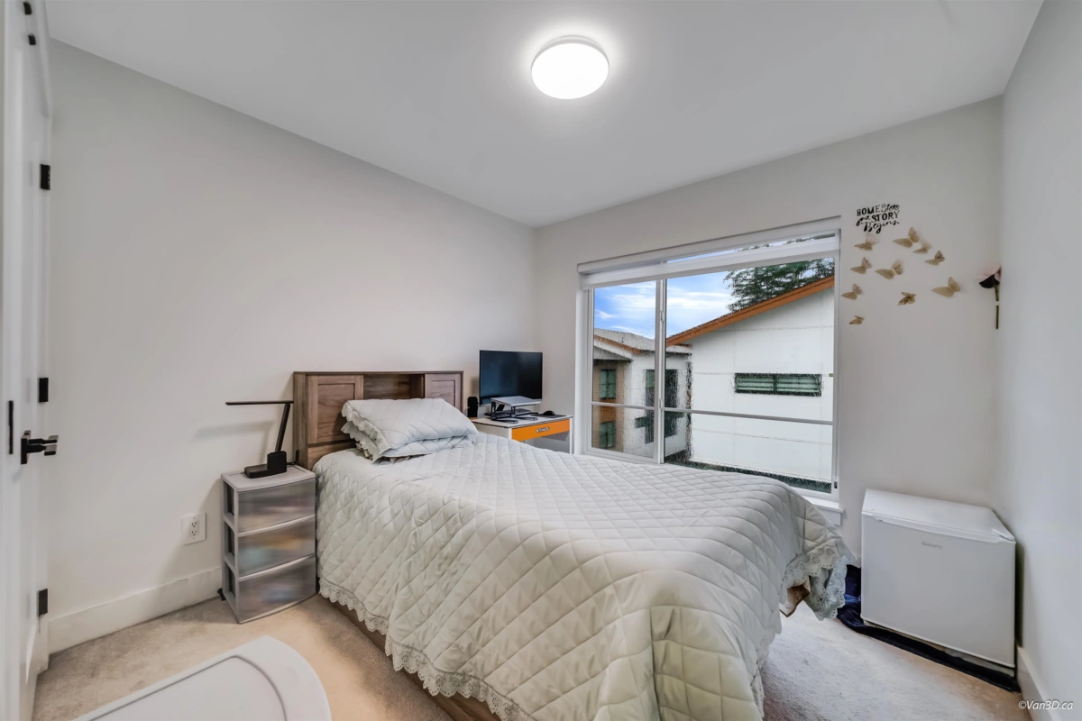 Guest Bathroom Photo of 33 6138 128 Street, Surrey, BC