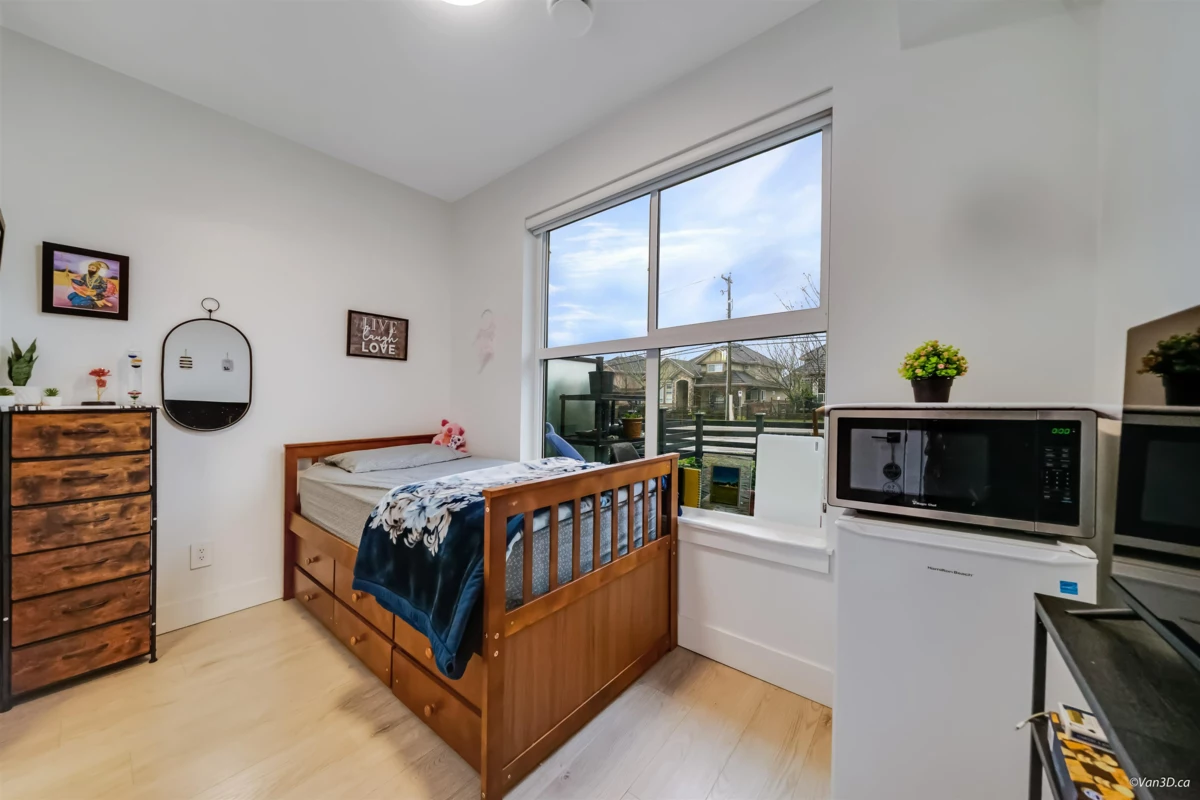 Laundry Room Photo of 33 6138 128 Street, Surrey, BC