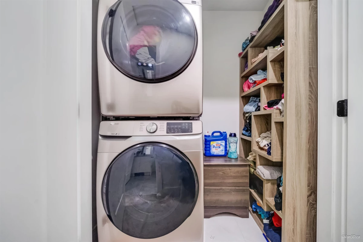 Mudroom Photo of 33 6138 128 Street, Surrey, BC