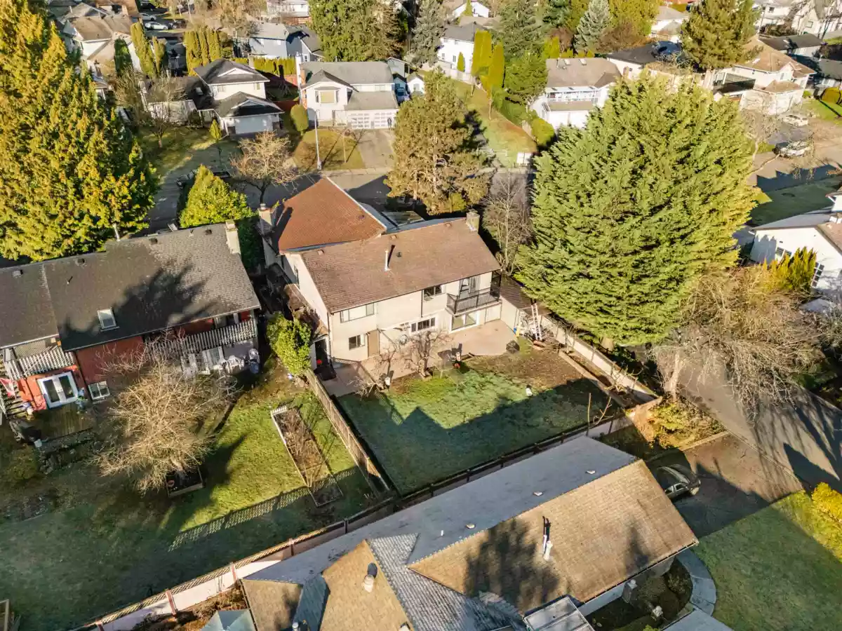 Hot Tub / Spa Photo of 9840 158a Street, Surrey, BC