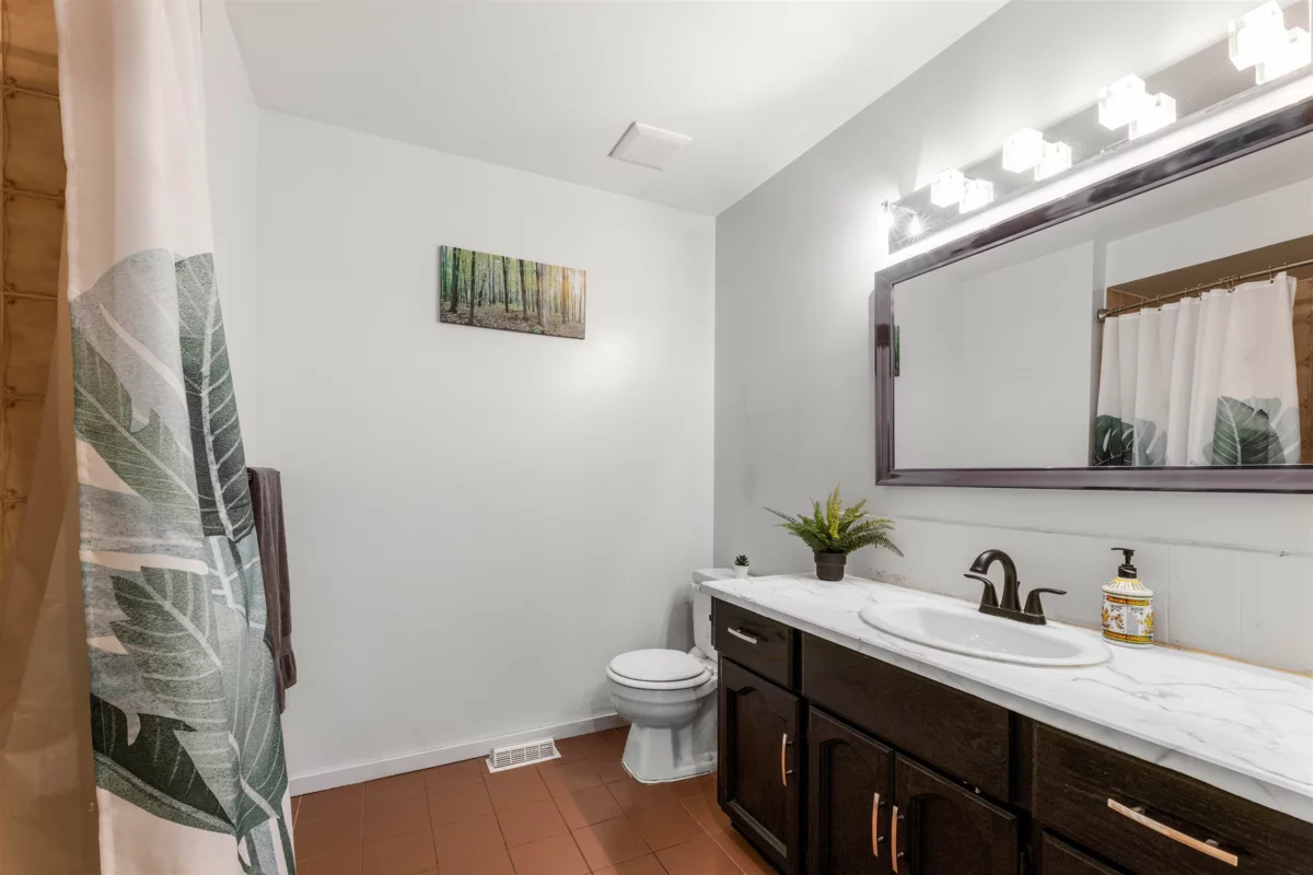 Office / Den Photo of 9840 158a Street, Surrey, BC