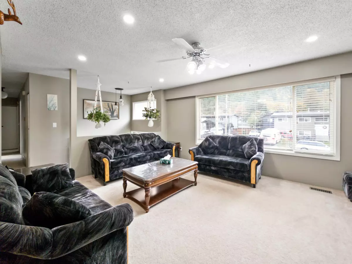 Pantry Photo of 38143 Hemlock Avenue, Squamish, BC