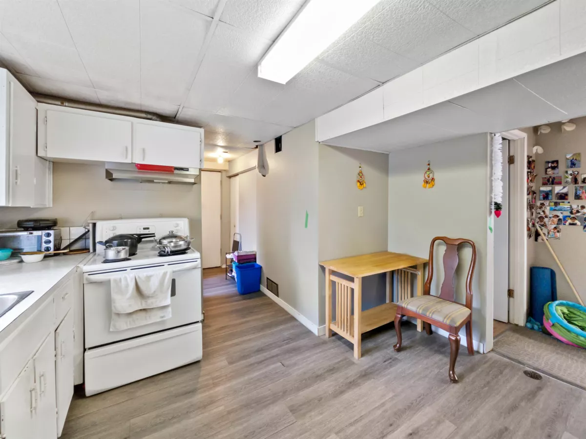 Powder Room Photo of 38143 Hemlock Avenue, Squamish, BC