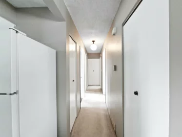Garage Interior Photo of 38143 Hemlock Avenue, Squamish, BC