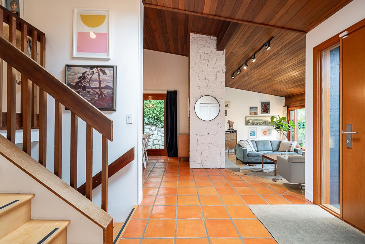 Family Room Photo of 814 Washington Drive, Port Moody, BC